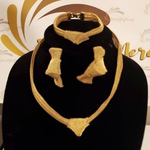 Necklace,Earrings and Bracelet Set